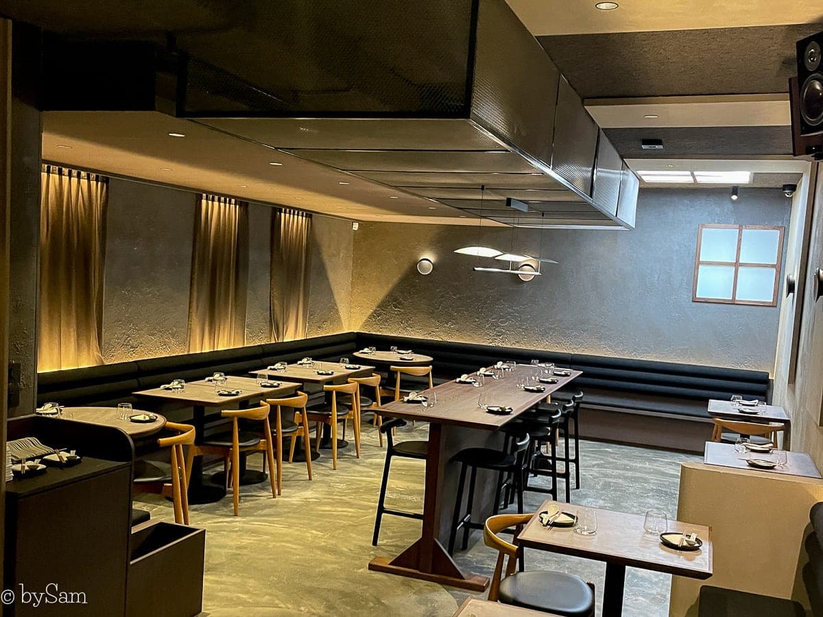 Gifu Ramen Bar, the room