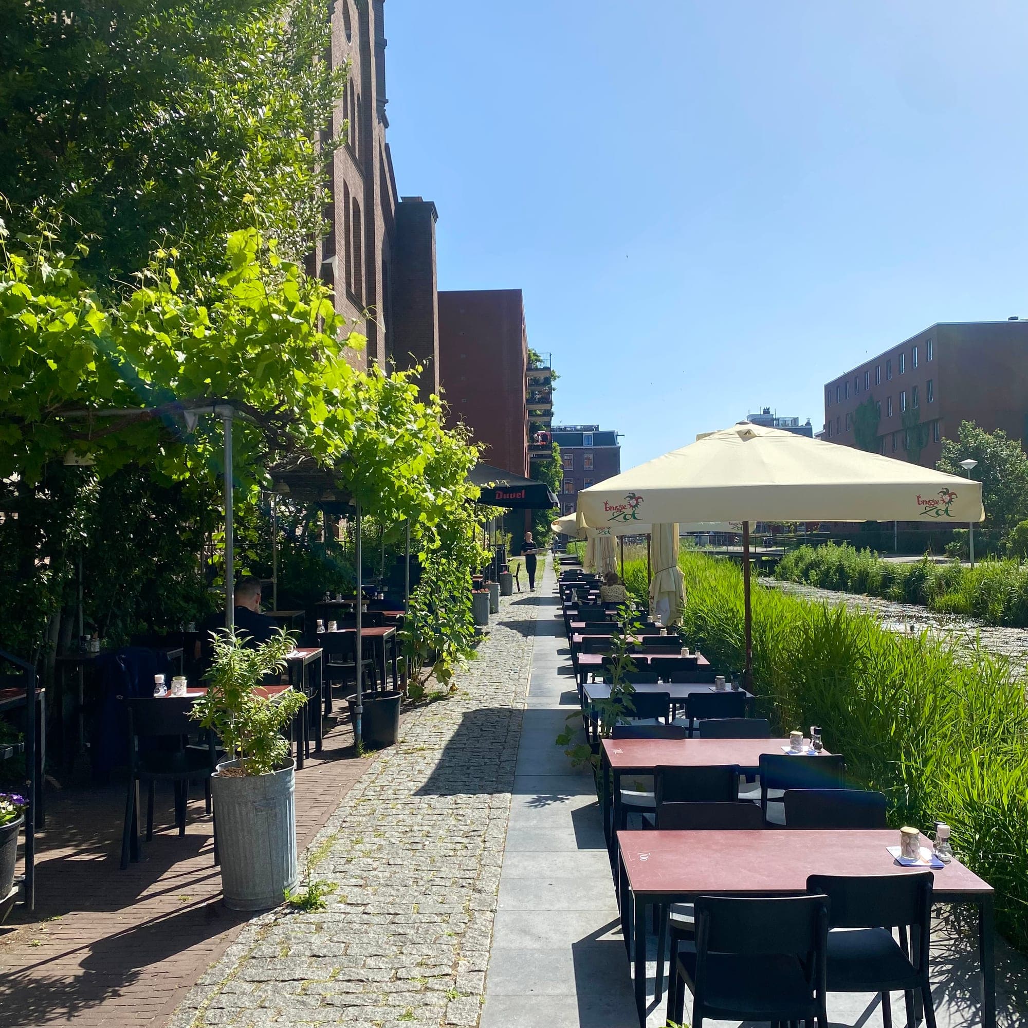 Café-Restaurant Amsterdam, 3
